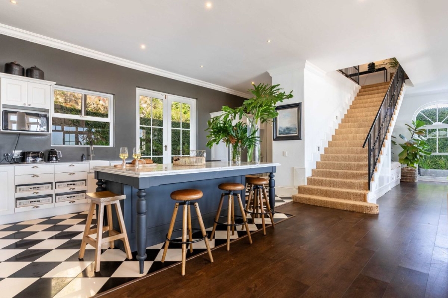 To Let 4 Bedroom Property for Rent in Camps Bay Western Cape